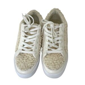 Aldo oloasen women’s white lace up shoes size 8.5
